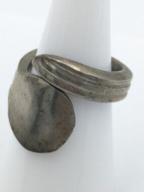 Signed DS Handmade, vintage thick heavy-duty antique spoon ring size 5-5,5